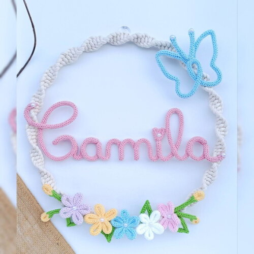 Guirlanda Macramé 5 Flores E Borboleta + Nome 6 Letras
