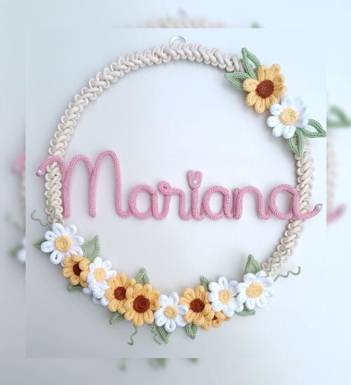Guirlanda Margaridas + Nome até 7 Letras