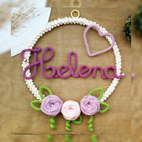 Guirlanda Rosas com coração + nome 6 letras