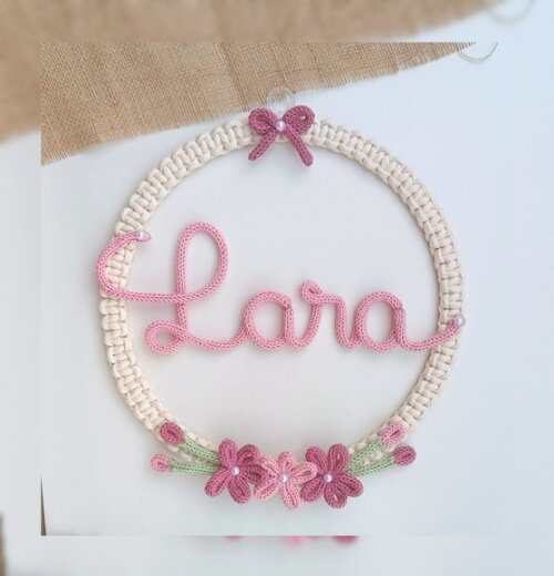 Lara em Tricotin (valor Refere-se ao Nome)