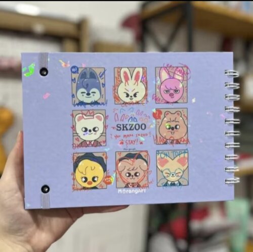 Livro de Colorir Stray Kids SKZOO