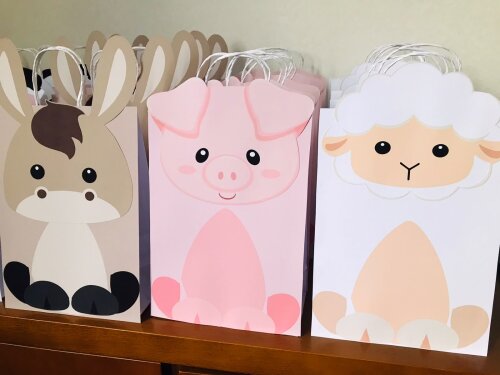 Sacolinhas krafts personalizadas fazendinha