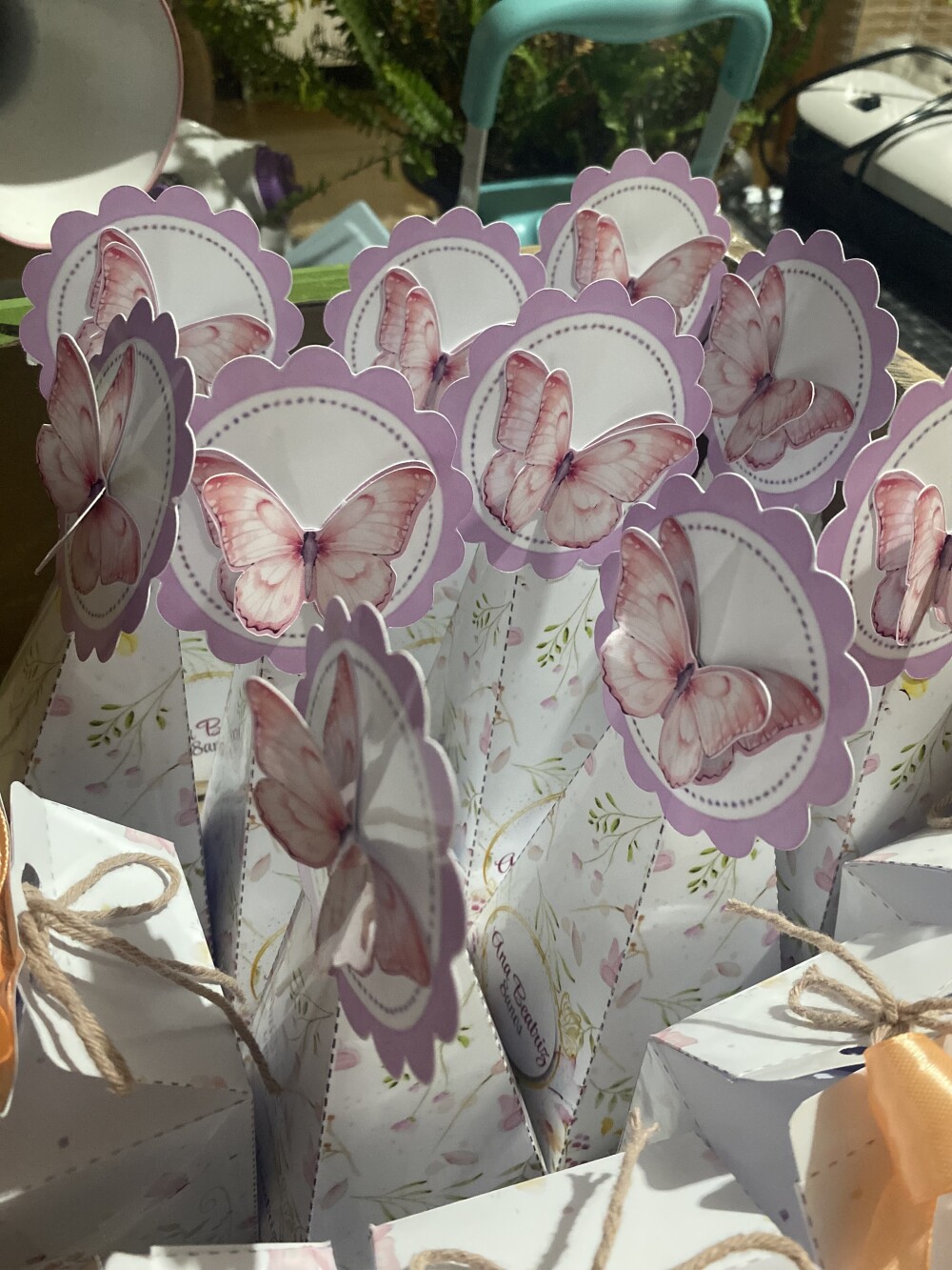 25 caixinhas Lembrancinhas personalizadas tema Jardim das borbole