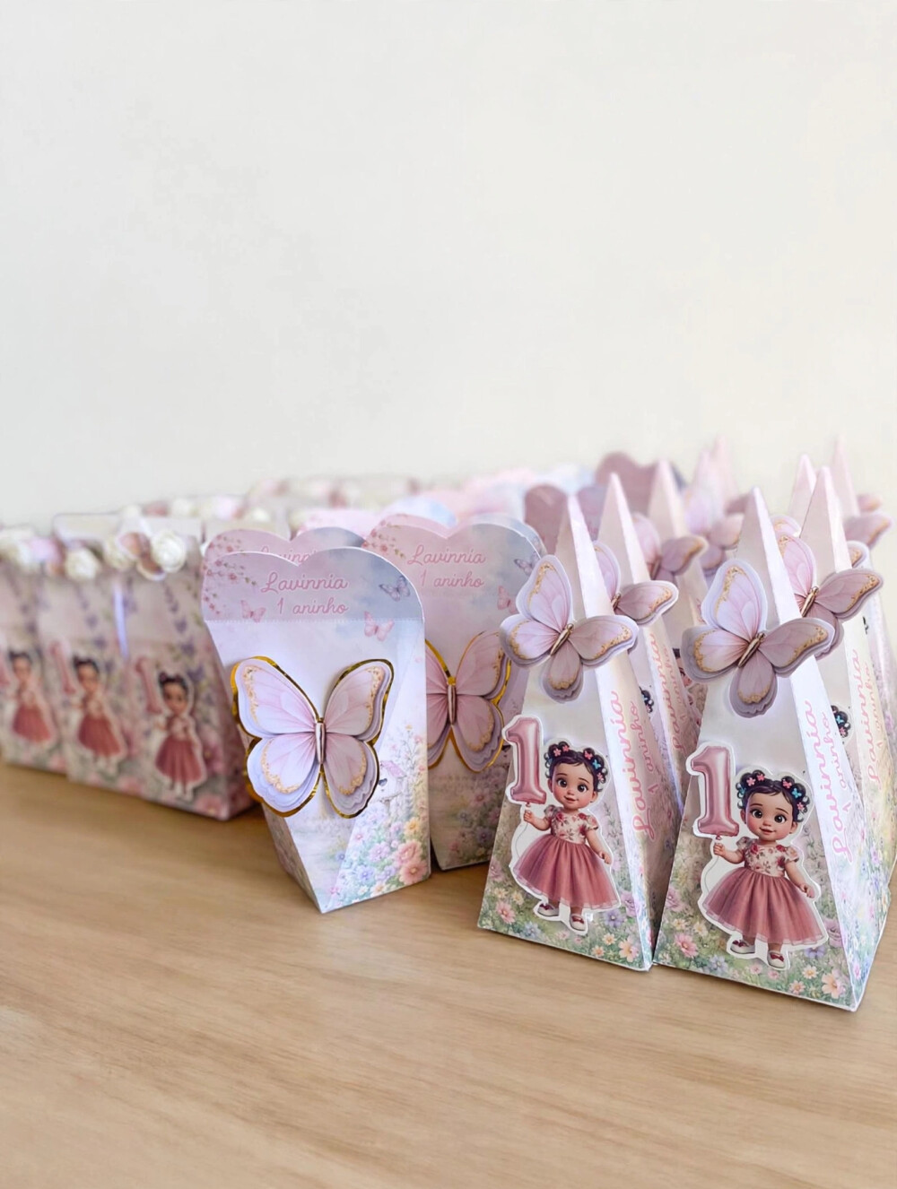 Kit com 15 Caixinhas Personalizadas – Tema Jardim das Borboleta