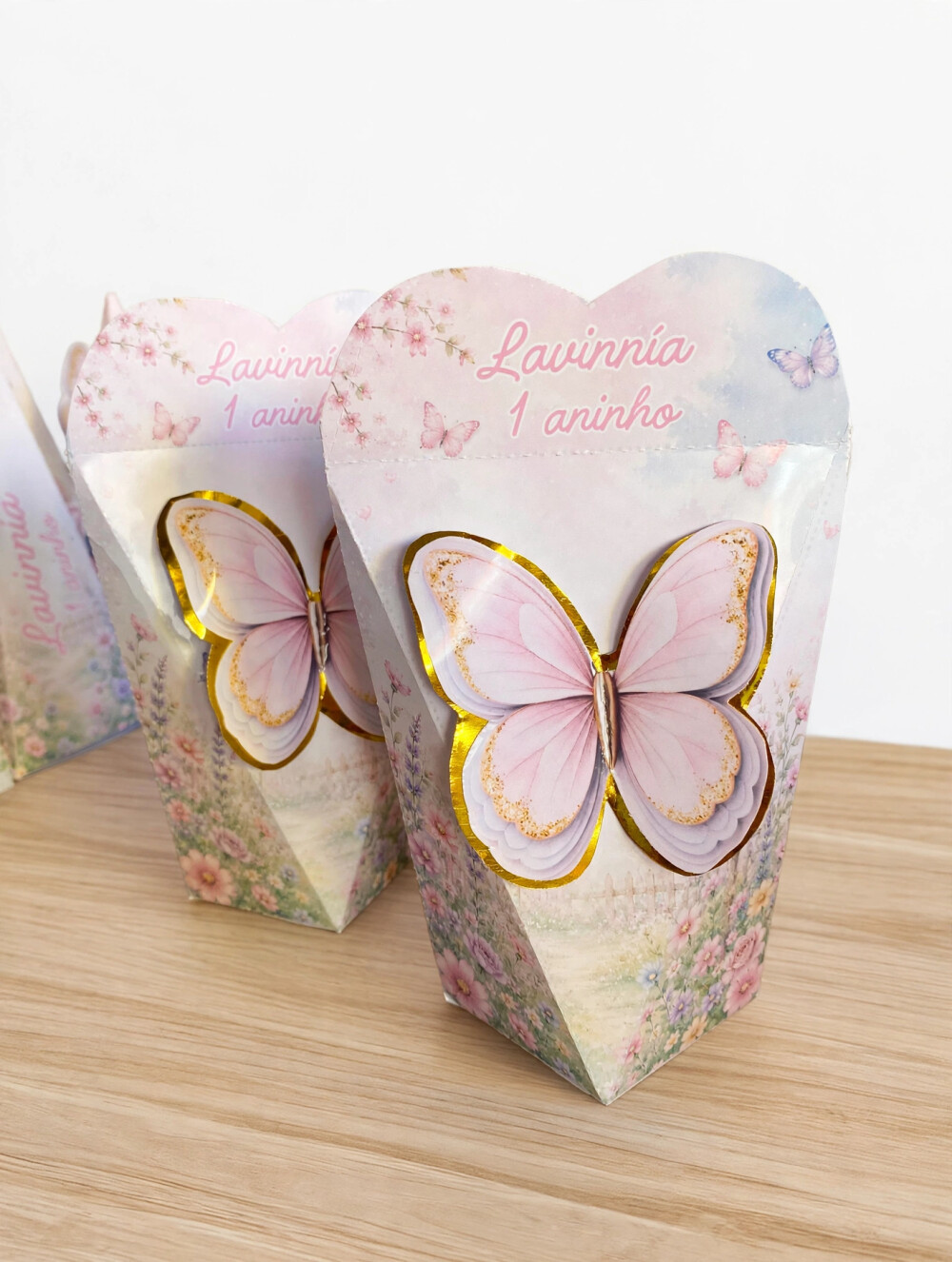 Kit com 15 Caixinhas Personalizadas – Tema Jardim das Borboleta