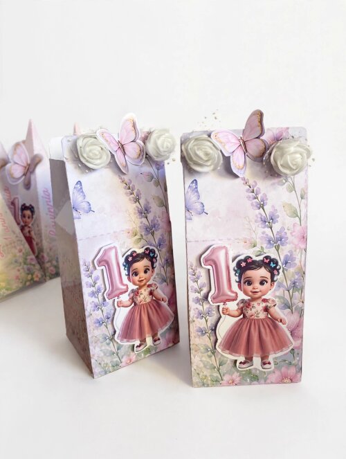 Kit com 15 Caixinhas Personalizadas – Tema Jardim das Borboleta