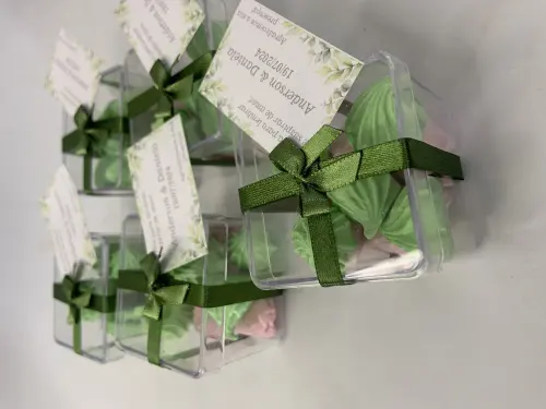 20 Lembrancinhas com mini suspiros gourmet