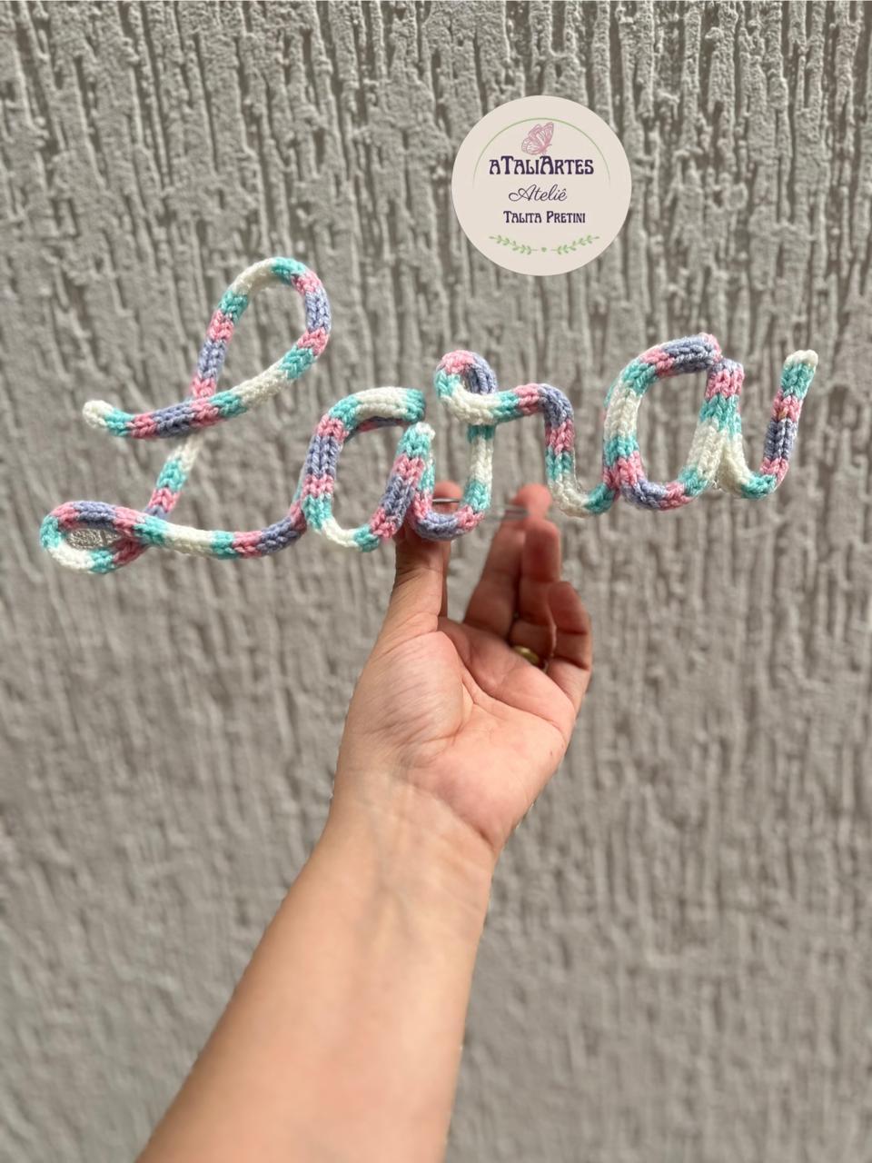 Porta Maternidade Nome simples em Tricotin personalizado