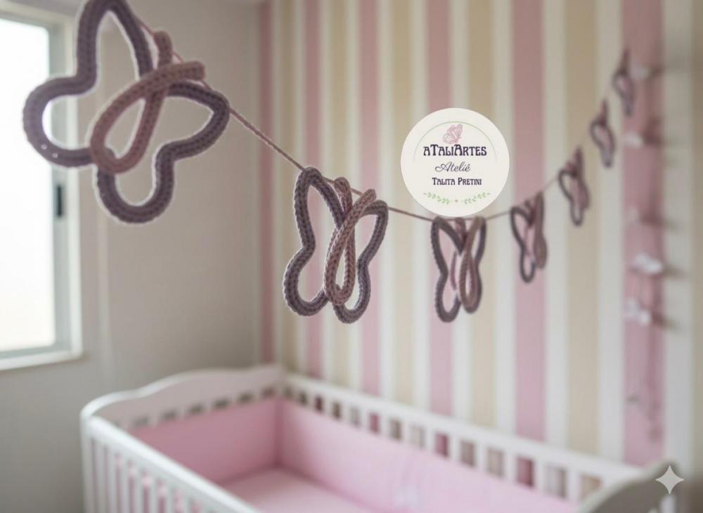 Varal Decorativo Infantil em Tricotin