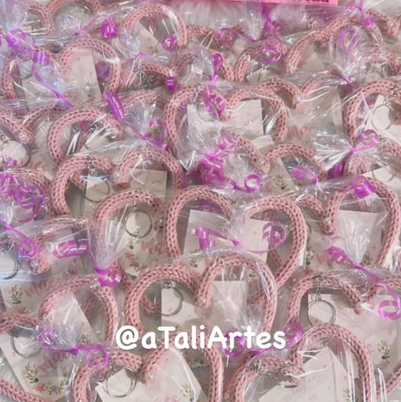 20 Unds Chaveiro de Coração Artesanal em Tricotin