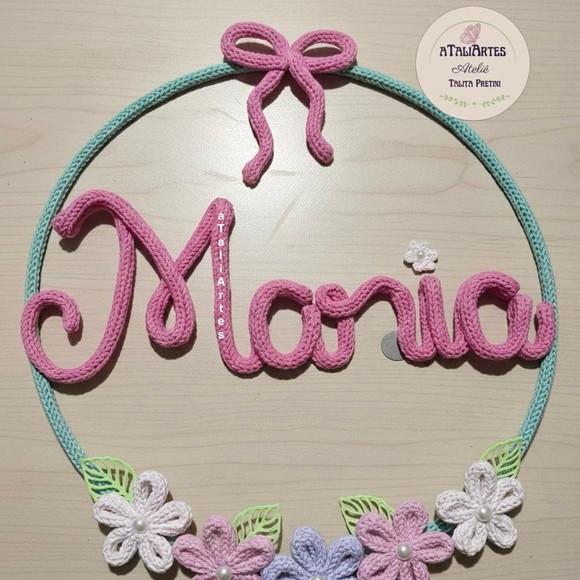 Guirlanda Lacinho e Flores em Tricotin
