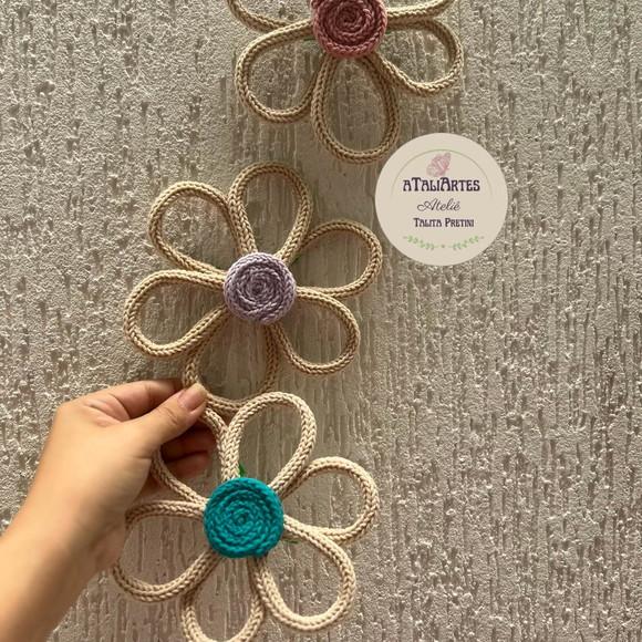 Kit 03 Unidades Flor Decorativa de Parede em Tricotin