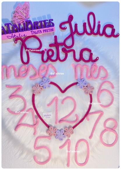 Kit Mêsversário Coração Floral em Tricotin