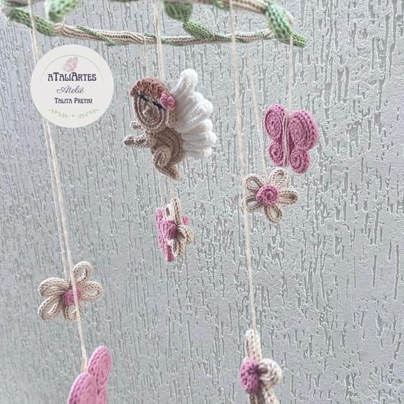 Móbile Flores, Borboletas e Anjinha em Tricotin