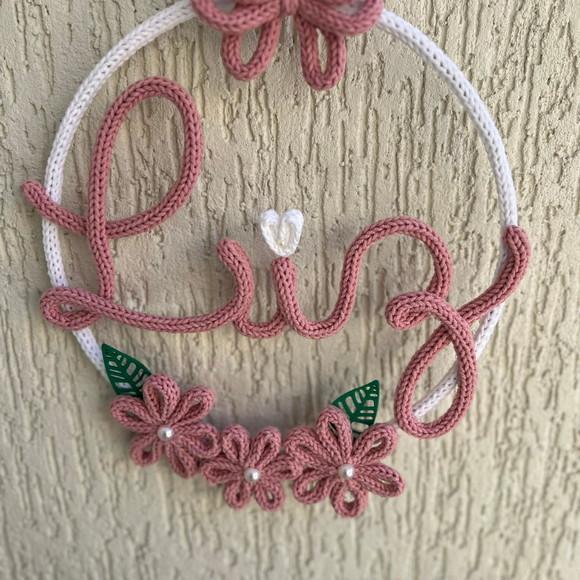 Porta Maternidade Laço com Flores Personalizado Tricotin
