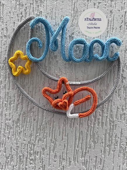Porta Maternidade Lua com Raposa Personalizada em Tricotin