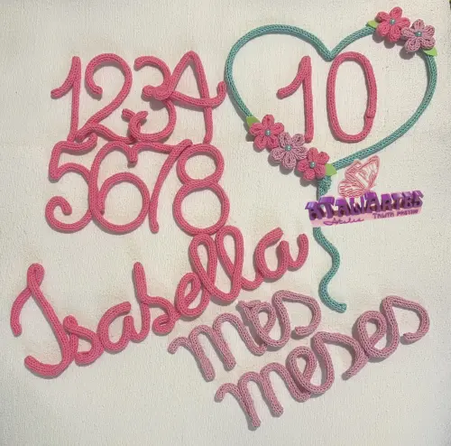 Kit mêsversário menina coração florido personalizado em trico