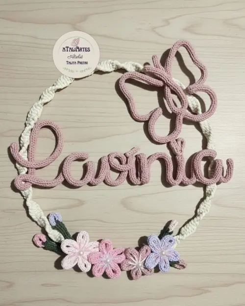 Porta maternidade Guirlanda margaridas macramê com tricotin personalizado