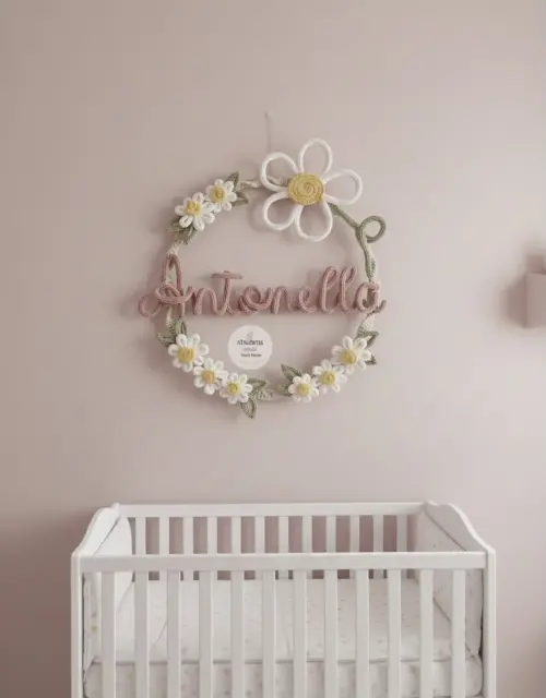 Porta maternidade Margaridas guirlanda macramê com tricotin