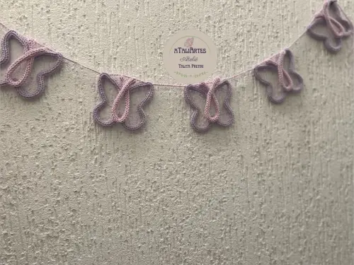 Varal de Borboletas Personalizadas em Tricotin