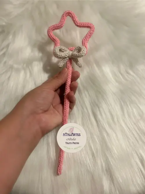 Varinha Mágica Personalizada em Tricotin