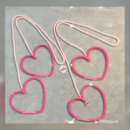 Kit Prendedores de Cortina com Corações em Tricotin