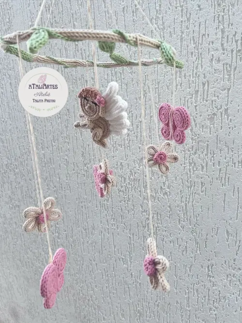 Móbile Flores, Borboletas e Anjinha em Tricotin