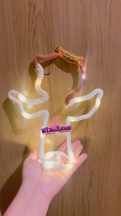 Luminária Anjinho em Tricotin a Bateria