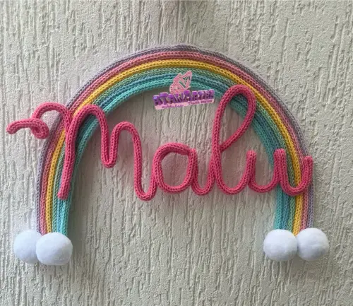 Porta Maternidade Arco-íris em Tricotin