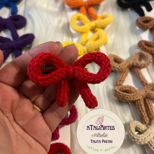 04 Unidades Presilha de Laço Artesanal Tricotin