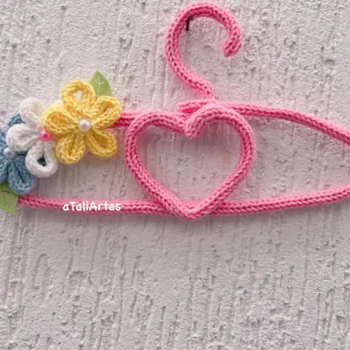 Cabide Decorativo Personalizado em Tricotin