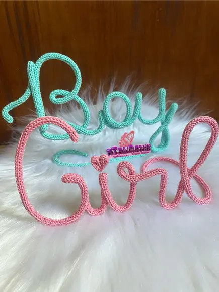 Boy Girl Decorativo de Mesa em Tricotin