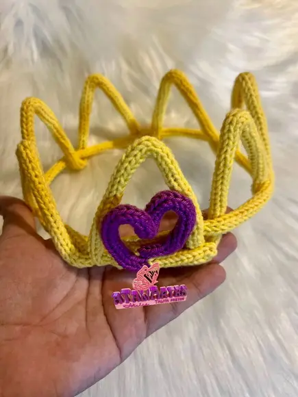 Coroa Infantil Personalizada em Tricotin