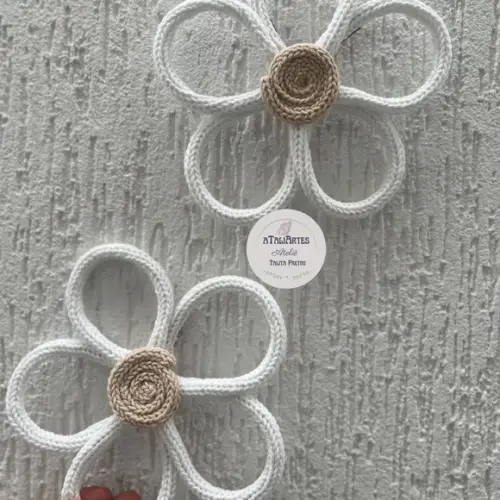Kit 03 Unidades Flor Decorativa de Parede em Tricotin