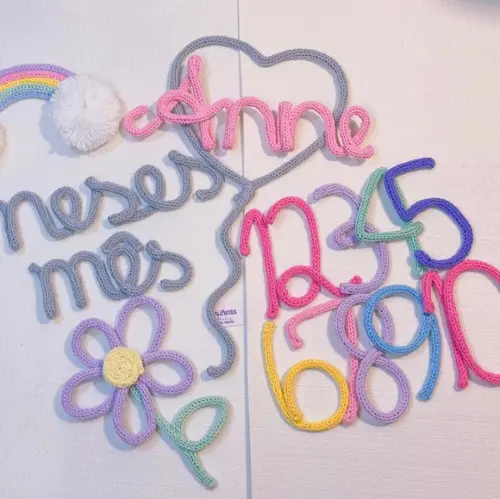 Kit Mêsversário Menina 03 Desenhos Personalizado Tricotin