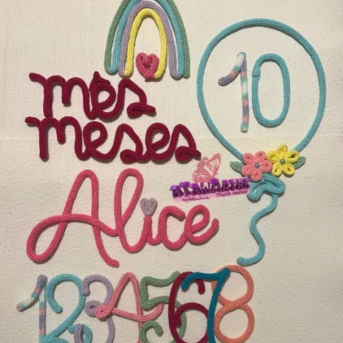 Kit Mêsversário Menina Arco-íris de Amor com Nome Tricotin