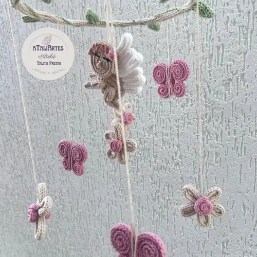 Móbile Flores, Borboletas e Anjinha em Tricotin