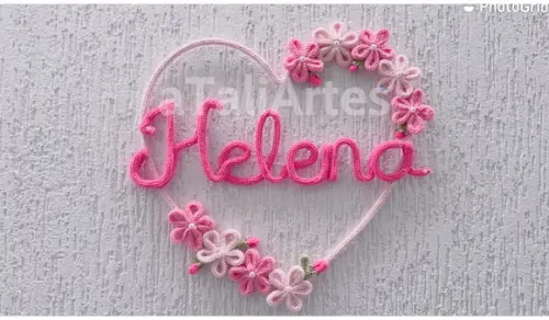 Porta Maternidade Coração Personalizado com Flores Tricotin