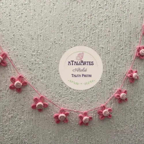 Varal de Flores Decorativas Personalizadas em Tricotin