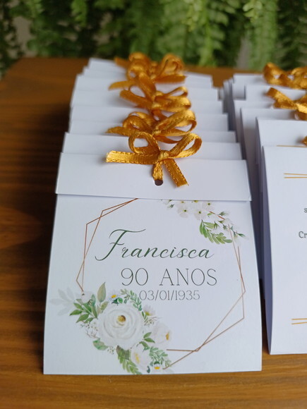 Sachê com sementes de girassol personalizado