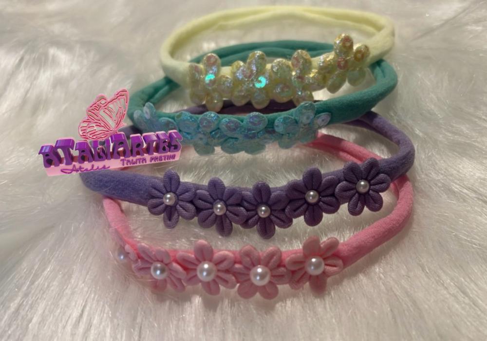 05 Tiara maternidade personalizada em tricotin