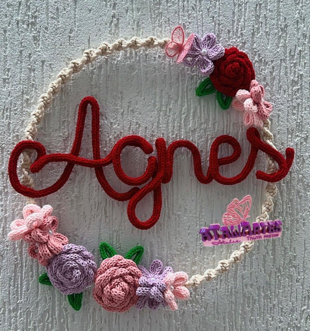 Enfeite de porta maternidade personalizado macramê com tricotin