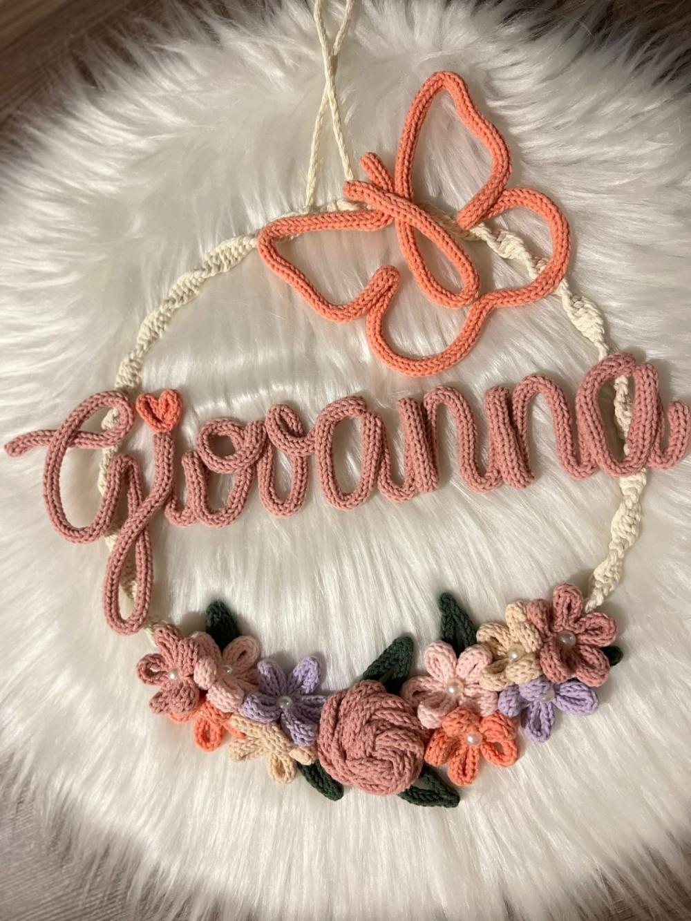 Enfeite de porta maternidade personalizado macramê com tricotin