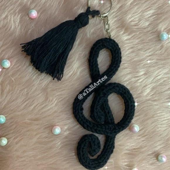 Chaveiro Clave de Sol Personalizada em Tricotin