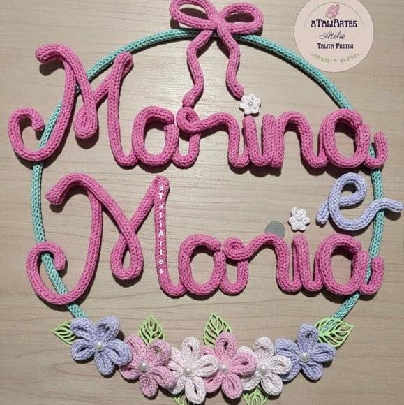 Guirlanda Decorativa de Irmãs Personalizada em Tricotin