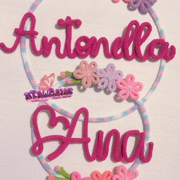 Guirlanda Irmãs ou Gêmeas Personalizadas em Tricotin