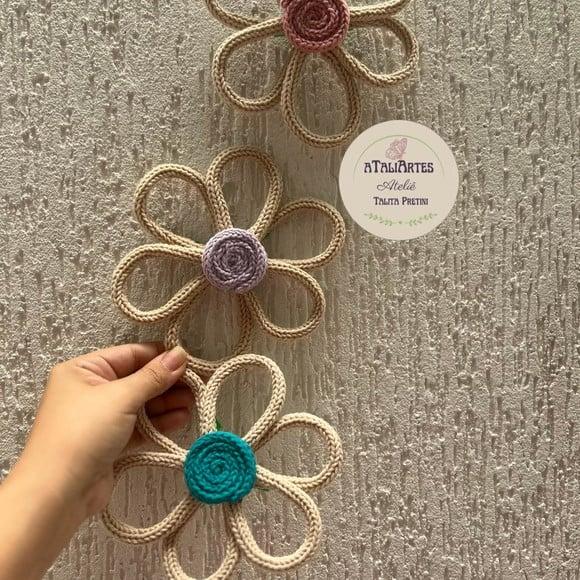 Kit 03 Unidades Flor Decorativa de Parede em Tricotin