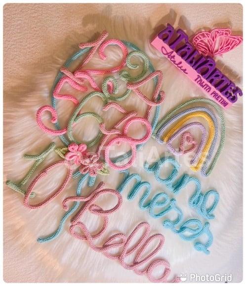 Kit Mêsversário Menina Arco-íris de Amor com Nome Tricotin