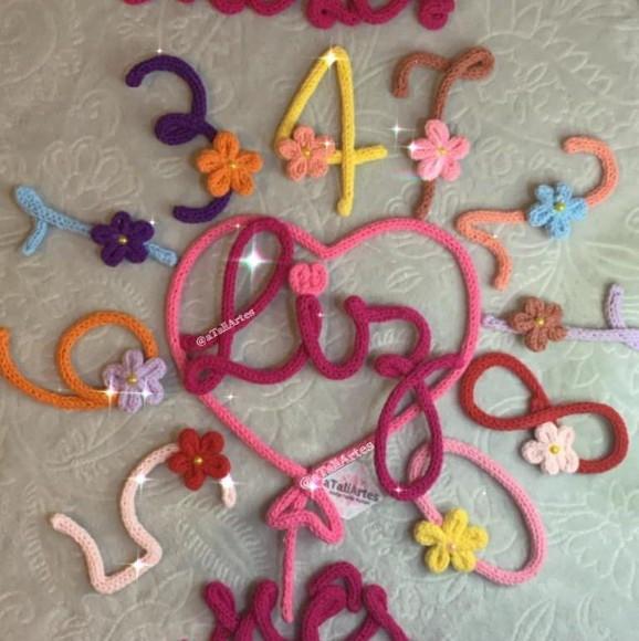 Kit Mêsversário Números Decorados + Nome Composto em Tricotin