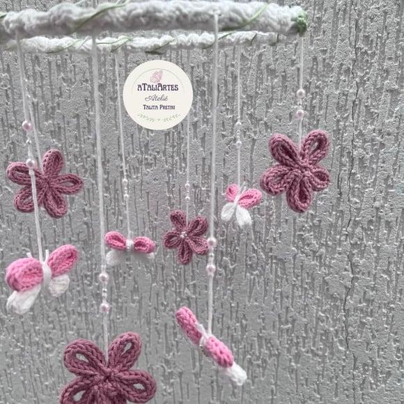 Móbile Borboletas e Flores em Tricotin